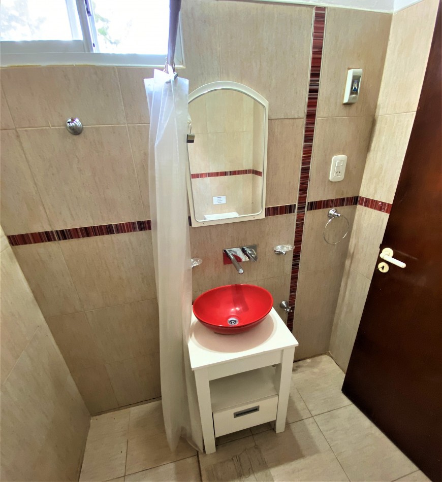 VENDE COMPLEJO DE CABAÑAS EN PASO DE LA PATRIA UBICADO EN UNA ZONA RESIDENCIAL