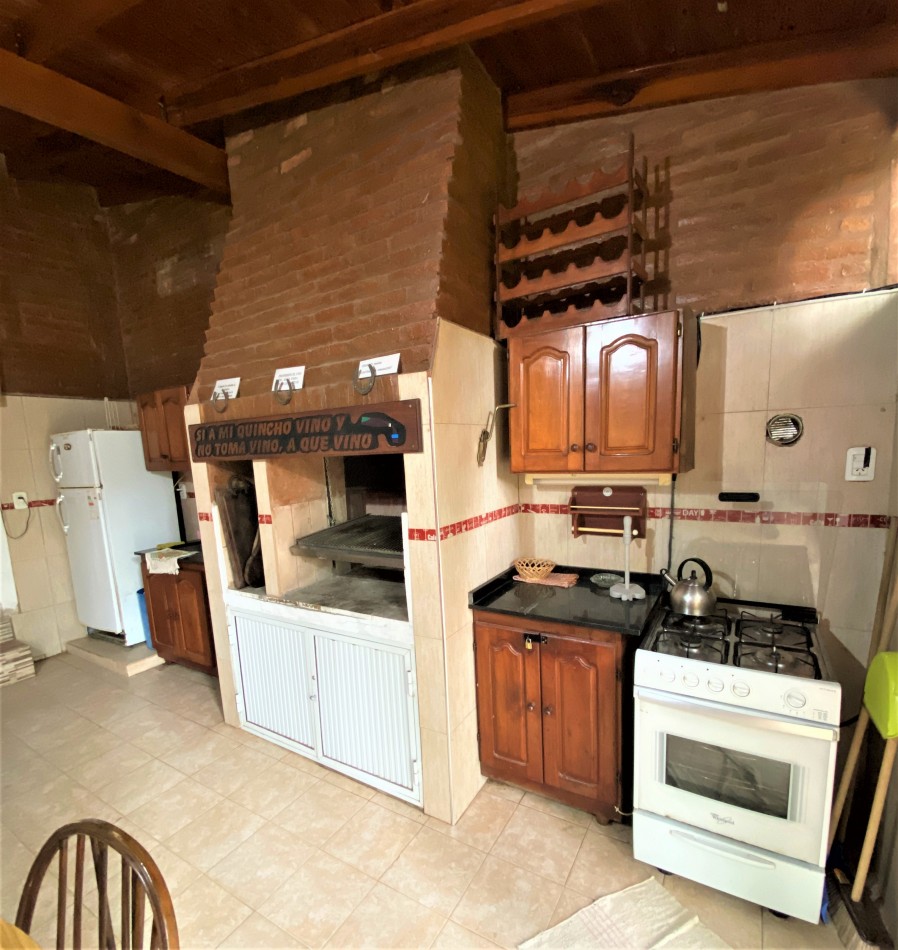 VENDE COMPLEJO DE CABAÑAS EN PASO DE LA PATRIA UBICADO EN UNA ZONA RESIDENCIAL