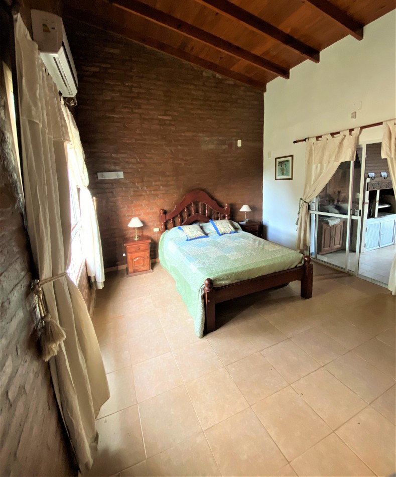 VENDE COMPLEJO DE CABAÑAS EN PASO DE LA PATRIA UBICADO EN UNA ZONA RESIDENCIAL