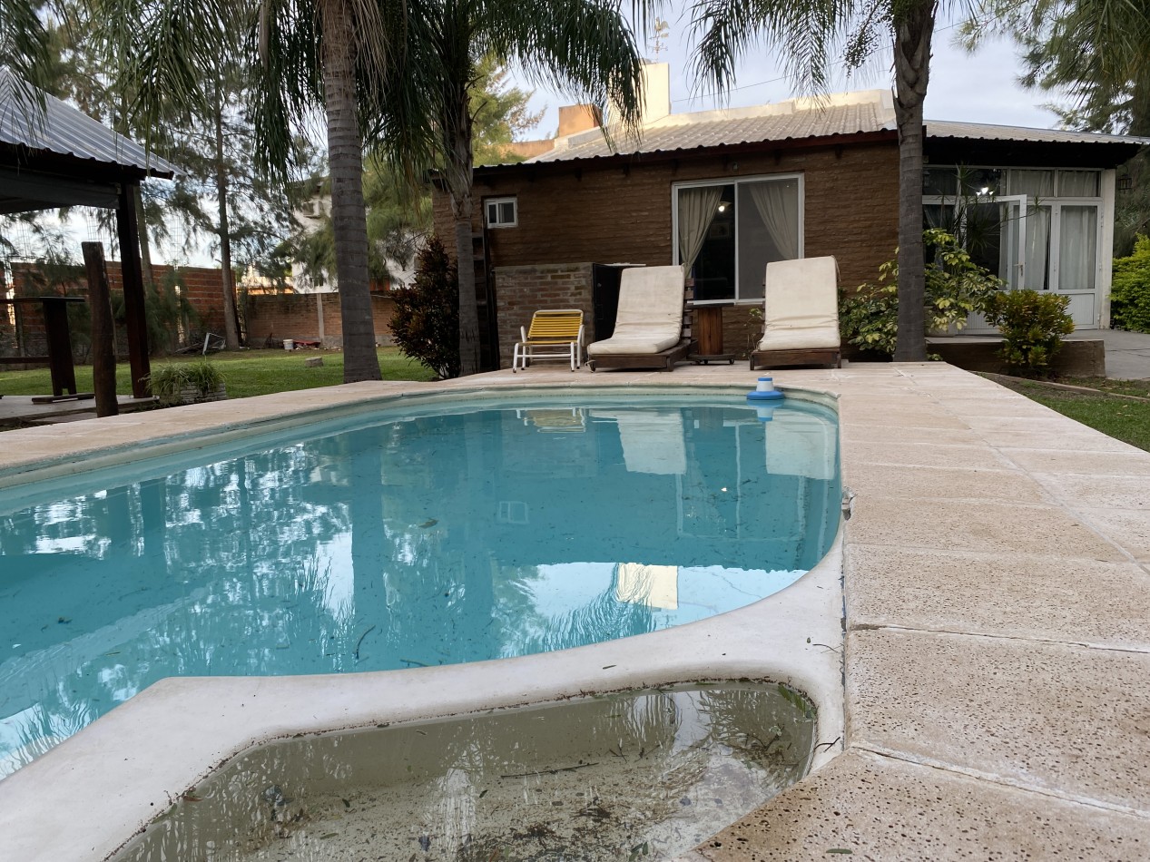 VENDE COMPLEJO DE CABAÑAS EN PASO DE LA PATRIA UBICADO EN UNA ZONA RESIDENCIAL