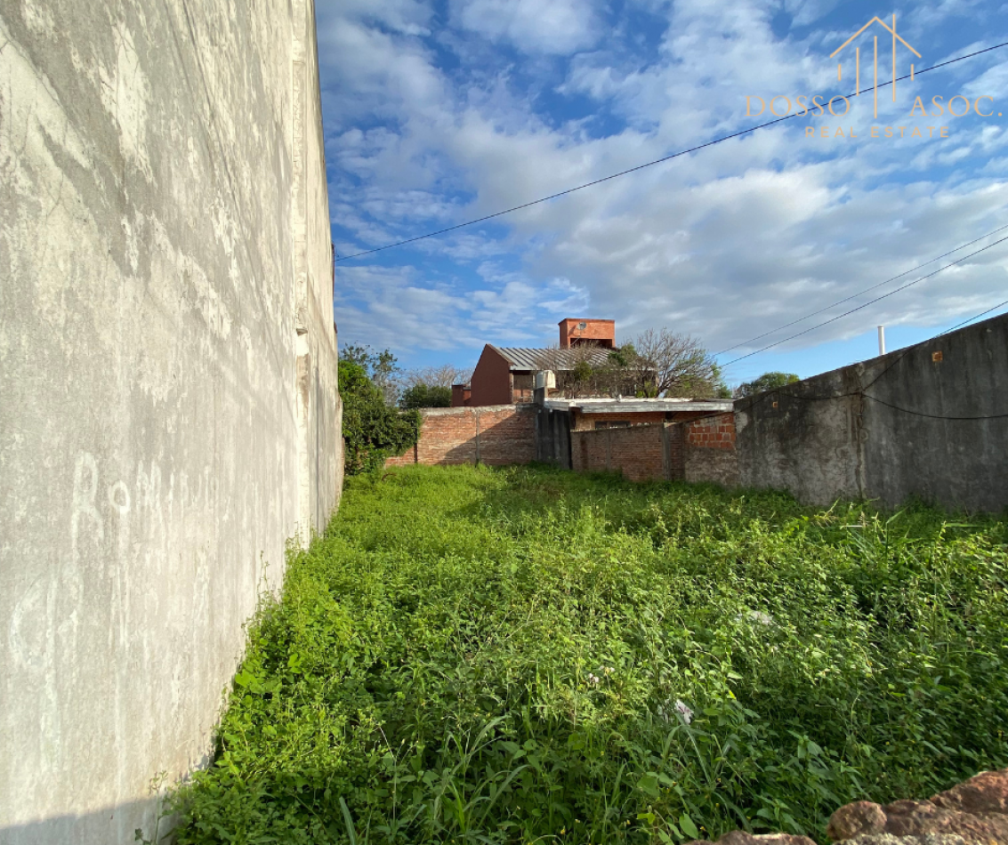 VENDE TERRENO DE 8,50 X 22,50 EN PASAJE DUVIVIER ENTRE CALLE OBLIGADO Y ARTURO ILLIA - RESISTENCIA - CHACO