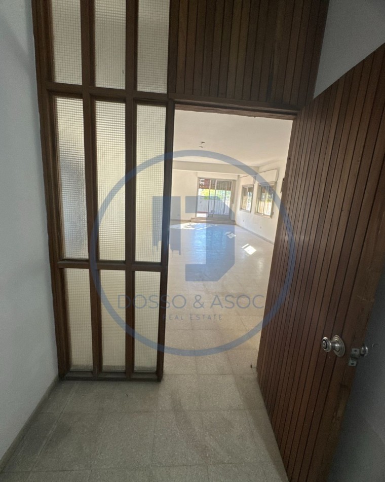 INVERSION CON RENTA + POTENCIAL DE DESARROLLO EN ESQUINA ESTRATEGICA - RESISTENCIA CHACO