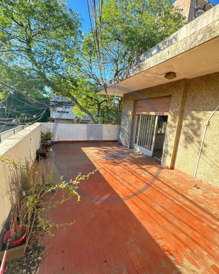 INVERSION CON RENTA + POTENCIAL DE DESARROLLO EN ESQUINA ESTRATEGICA - RESISTENCIA CHACO