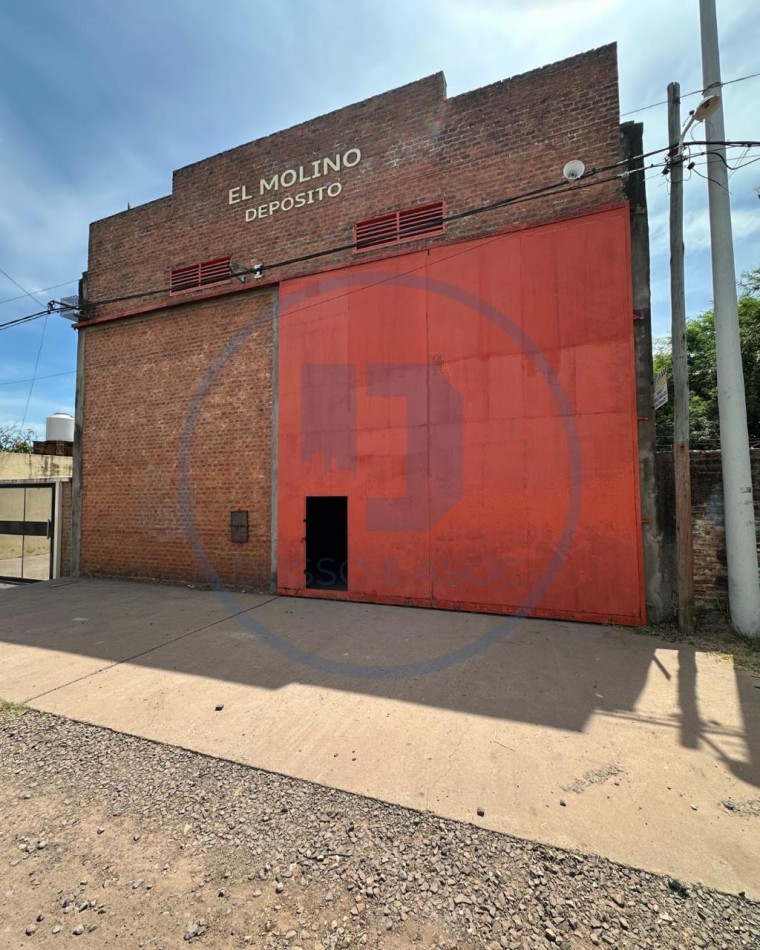 SE ALQUILA GALPON EN EXCELENTE UBICACION COMERCIAL / INDUSTRIAL