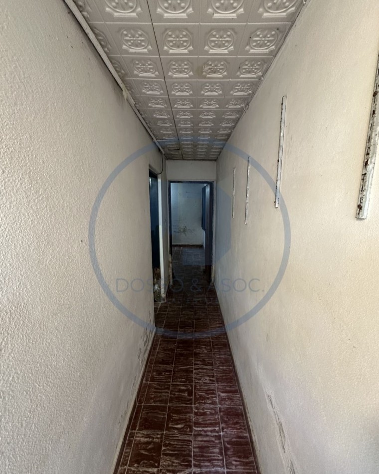 Casa a reciclar en Barrio Italia - Ideal para inversion