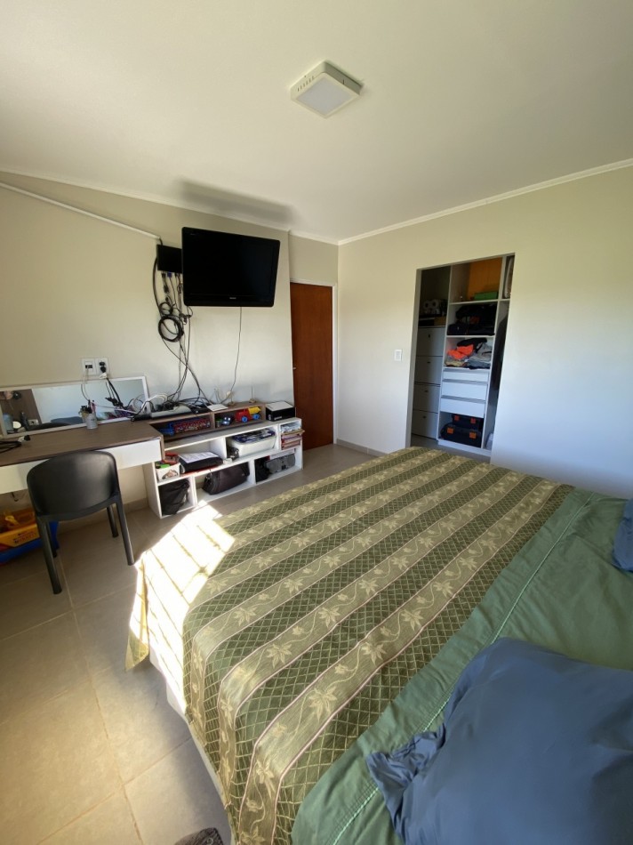 VENDE CASA QUINTA EN BARRIO LOS AROMOS 2, PUERTO TIROL