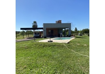 VENDE CASA QUINTA EN BARRIO LOS AROMOS 2, PUERTO TIROL